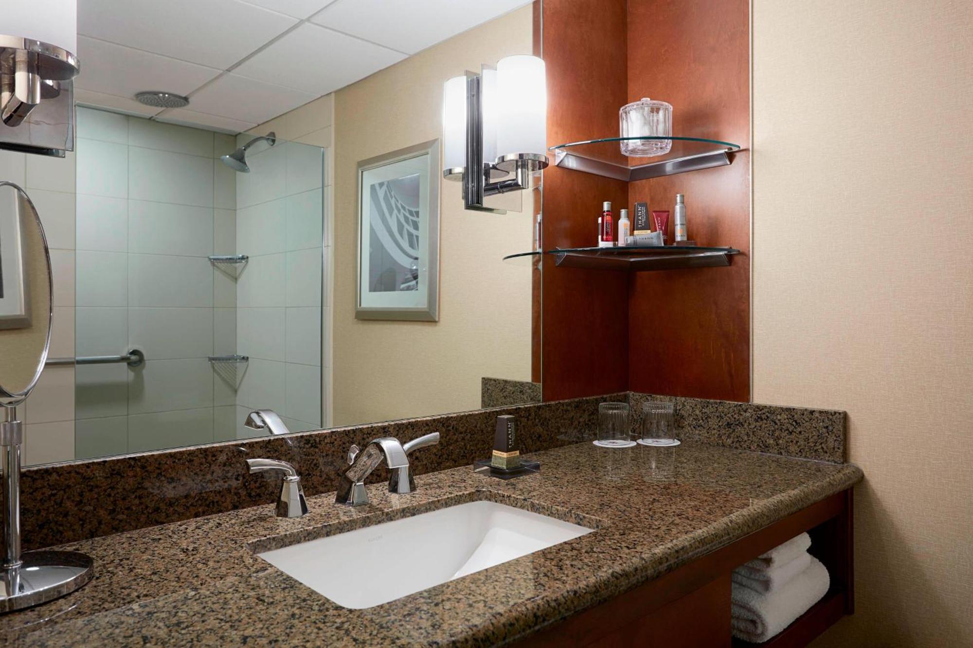 Stamford Marriott Hotel & Spa Екстериор снимка