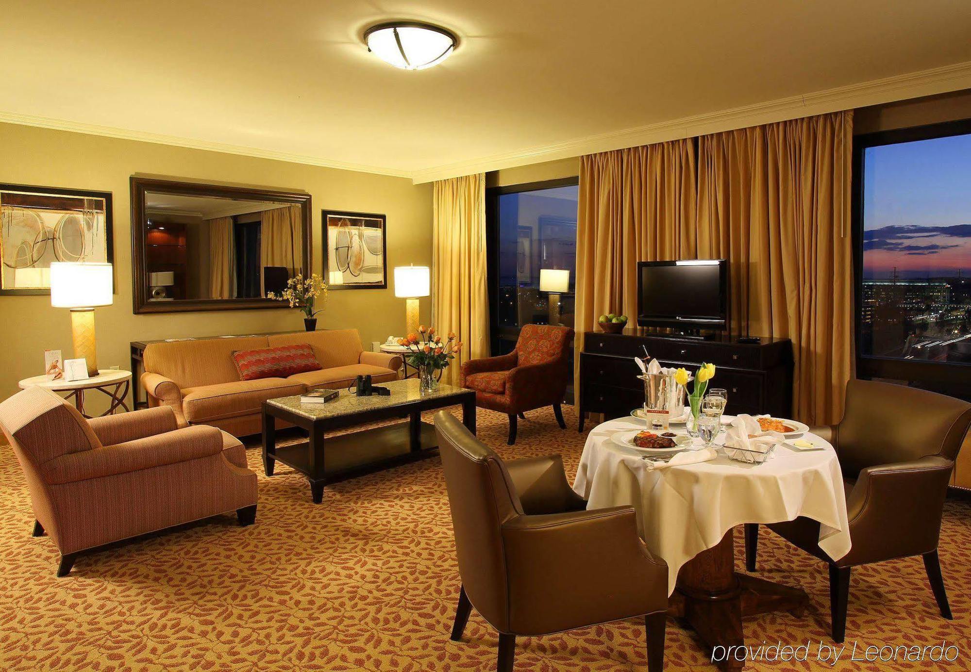 Stamford Marriott Hotel & Spa Екстериор снимка
